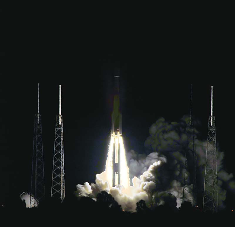 Intelsat14_04