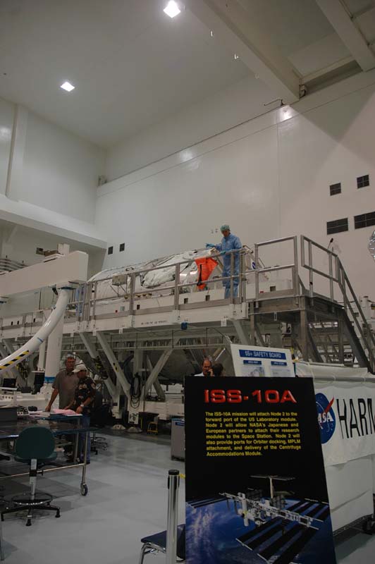 STS-120_02