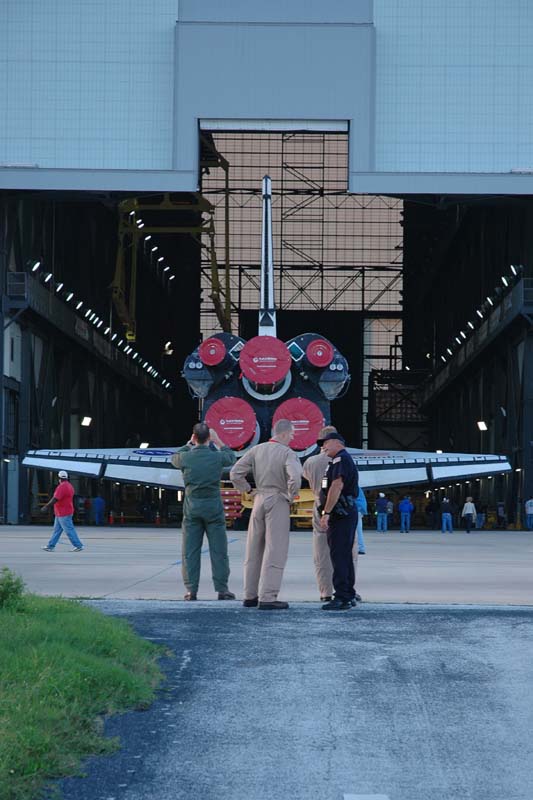 STS-122_12