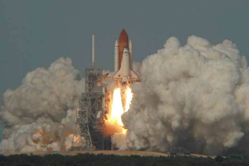 STS-122_21