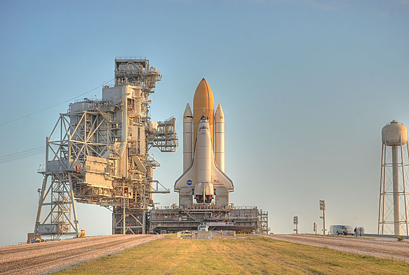 STS-125_36