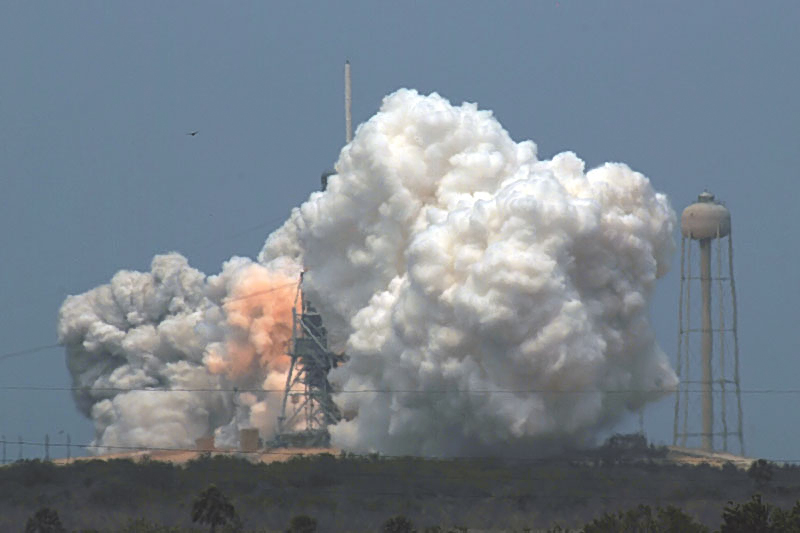 STS-125_43