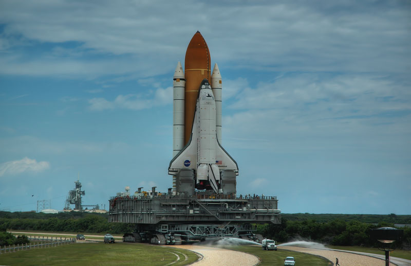 STS-126_01