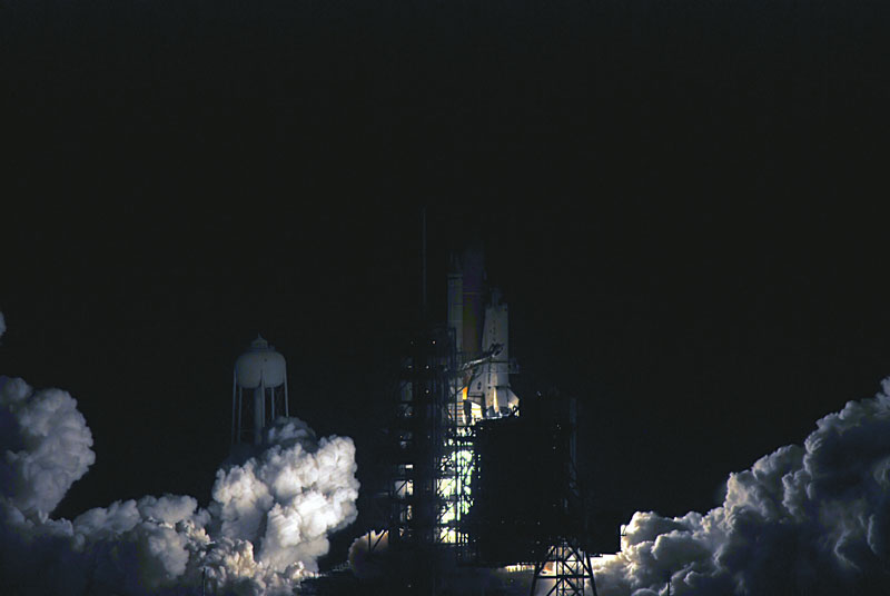 STS-128_07
