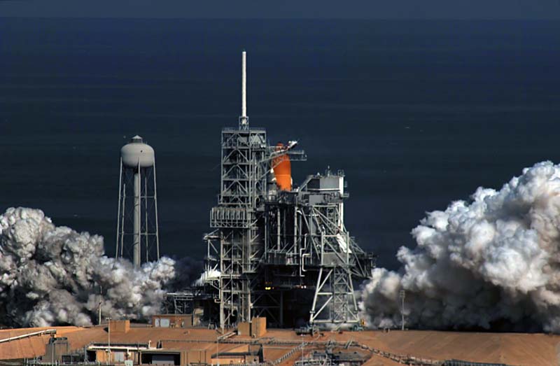 STS-129_10