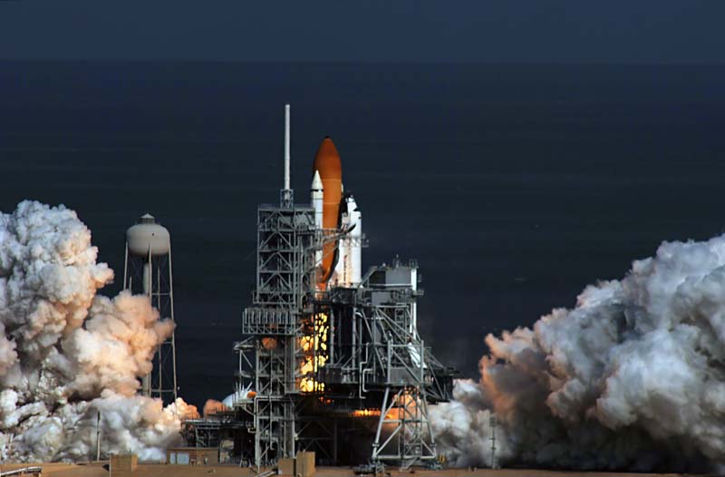 STS-129_12