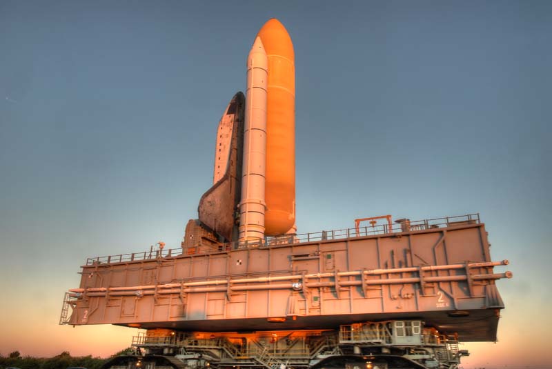 STS-130_04